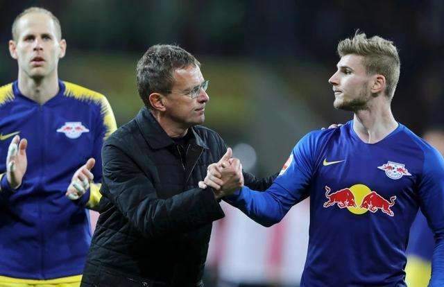 非洲杯半场：拉希米点球被扑失良机，摩洛哥暂0-0科摩罗（非洲杯半场战报：拉希米点球遭扑，摩洛哥与科摩罗互交白卷）