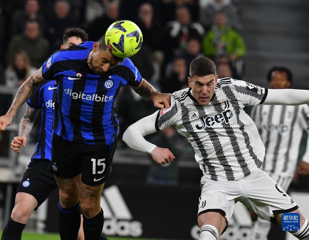 格拉斯纳：全队没人该被指责；点球大战阿森纳是更幸运的一方（格拉斯纳：无人该背锅，点球大战阿森纳更走运）