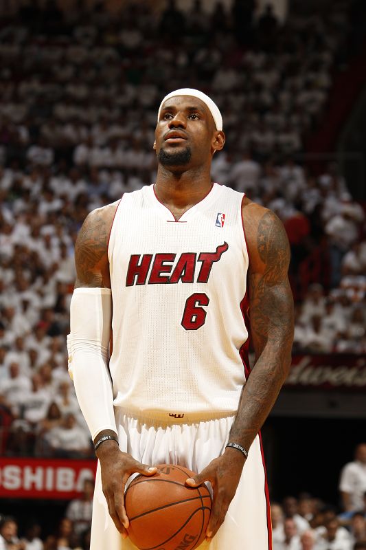 雷霆板凳深度显著，连续六场得分超50分（雷霆替补火力凶猛，已连6战砍下50+分）