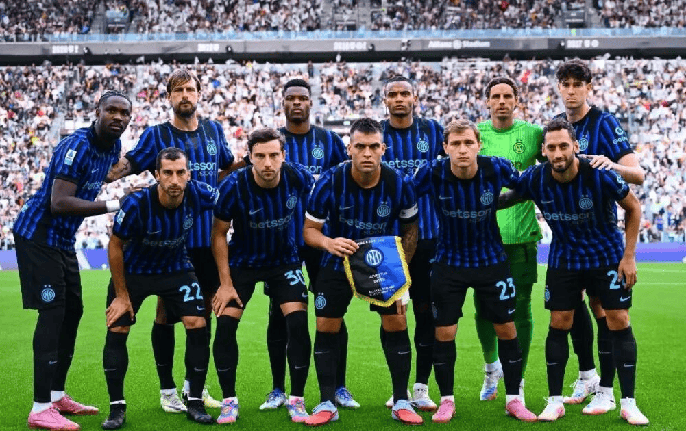 球星自曝每日训练 8 小时，坚持令人动容（每日苦练8小时，球星的坚持令人动容）