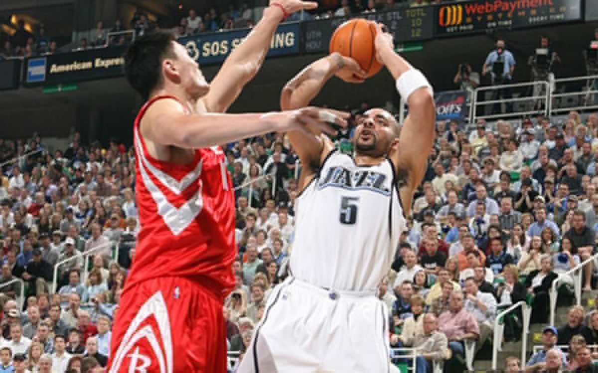 0-2不敌博洛尼亚，那不勒斯已经连续三场比赛被零封（0-2负于博洛尼亚，那不勒斯已连续三战零进球）