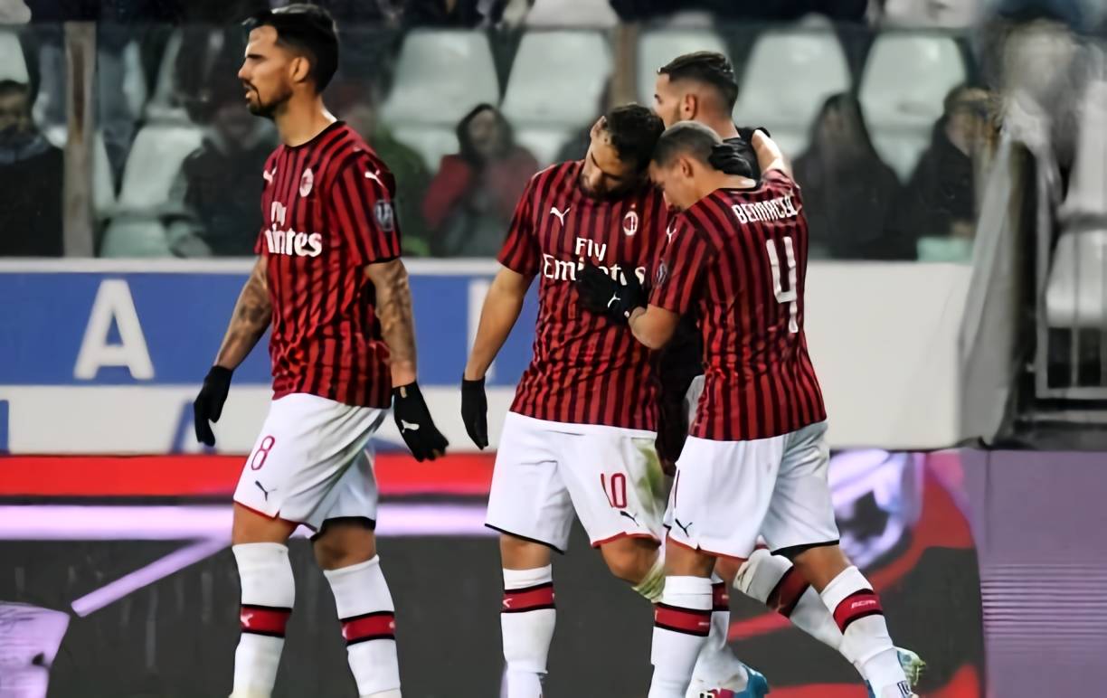 打一场赚53万！西蒙斯NBA生涯仅出战383场比赛狂赚超两亿美元（西蒙斯NBA生涯仅出战383场，却进账超2亿美元，场均收入约53万）