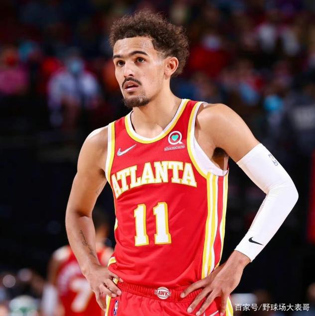 巴萨梅西任意球破门助球队领先（梅西任意球破门，巴萨先拔头筹）