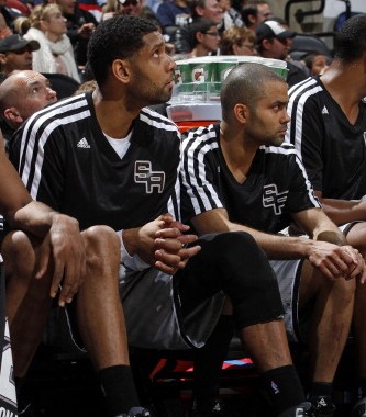 NBA新秀观察：状元秀首战亮眼（NBA新秀速递：状元首秀大放异彩）