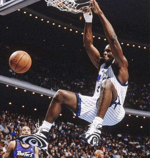 欧冠连续赛季进球纪录：本泽马、梅西连续18赛季进球第1（欧冠连续赛季破门纪录：梅西、本泽马18季连斩并列第一）