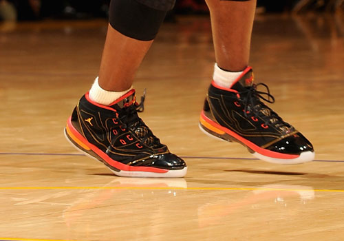 太阳报：贝克汉姆在一家高档酒吧举办派对，庆祝自己封爵（太阳报称贝克汉姆于高级酒吧办庆功宴，庆祝获封爵位）