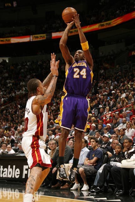 前12居然没有罗哥的名场面，按理来说哪怕硬投，凭...（前12竟无罗哥高光，按理说就算硬投也该占一席）