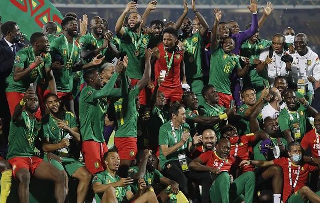 巴尔特拉：安东尼像内马尔和C罗的结合体，有前者天赋+后者心态（巴尔特拉：安东尼兼具内马尔的天赋与C罗的心态）