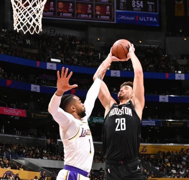 米体：卢卡库恢复良好，可能12月11日对阵本菲卡时复出（米体：卢卡库恢复顺利，或将于12月11日对阵本菲卡时回归）