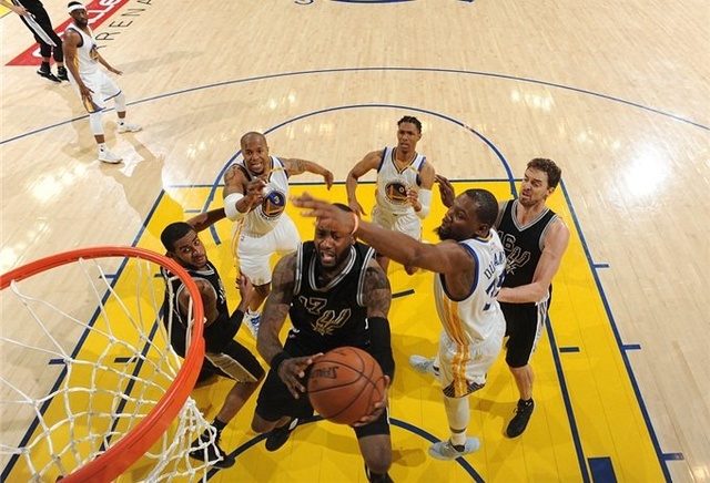 曼晚：马竞与巴萨在关注格林伍德，球员被标价7000万镑（曼晚：巴萨与马竞有意格林伍德，要价7000万英镑）