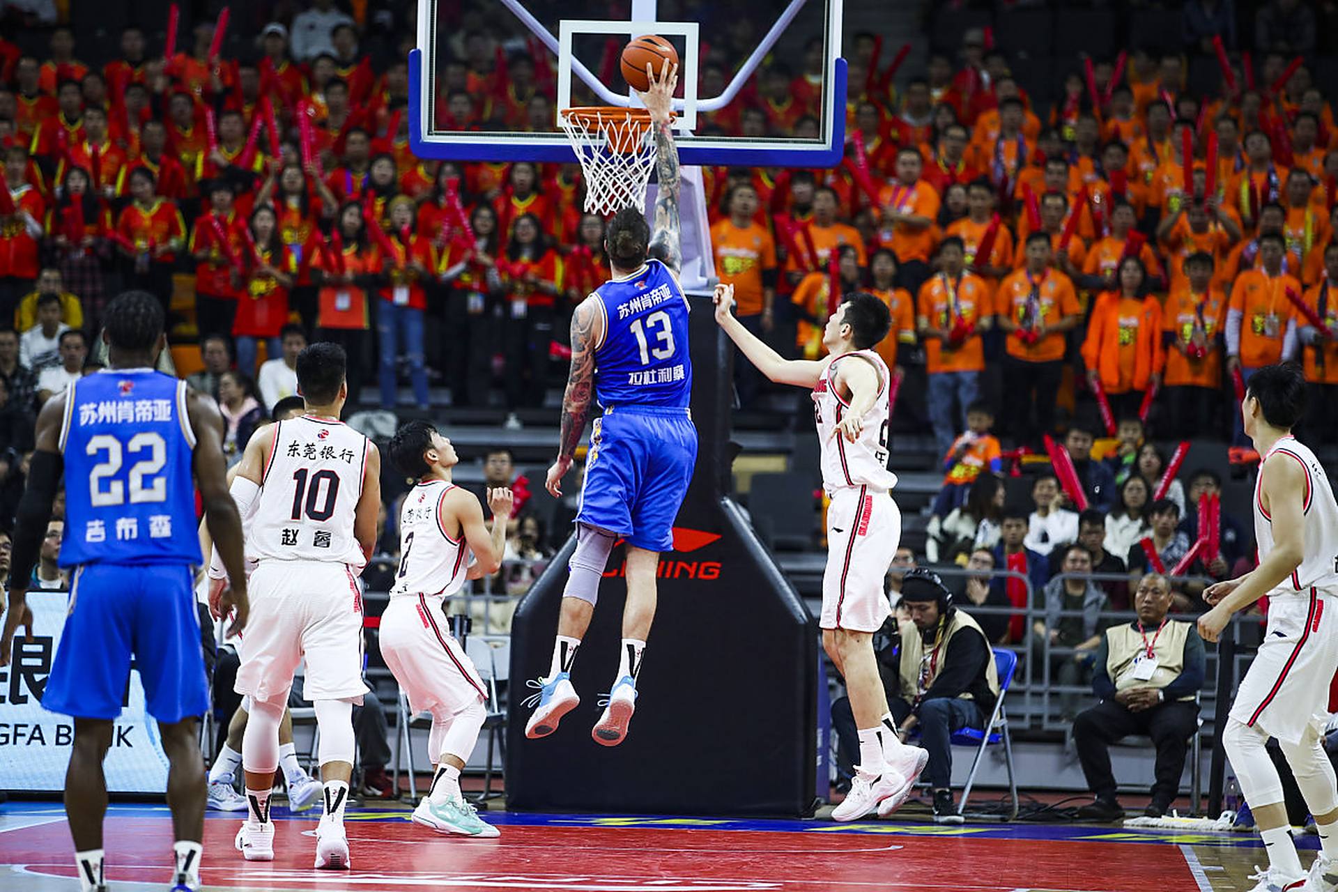 2-0！上海申花爆发，决战日本豪门，取胜=出线，6外援驰援，替海港复仇（2-0！申花状态火热，生死战对阵日本豪门，赢球即晋级，六大外援压阵，为海港雪耻）