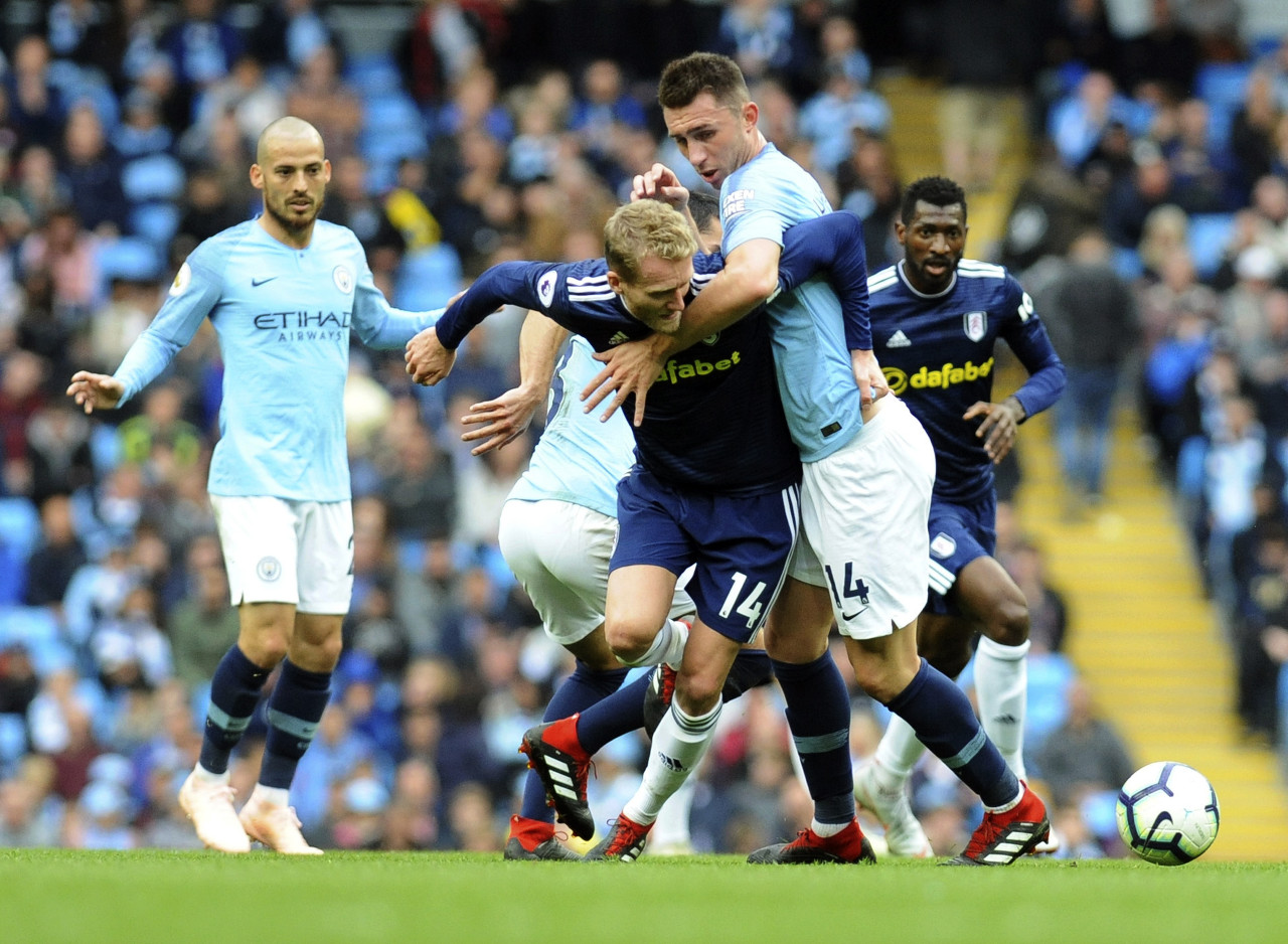 维拉将连续客战切尔西和阿森纳，2025年能否连胜收官？（连续客场对阵切尔西和阿森纳，维拉能否在2025年连胜收官？）