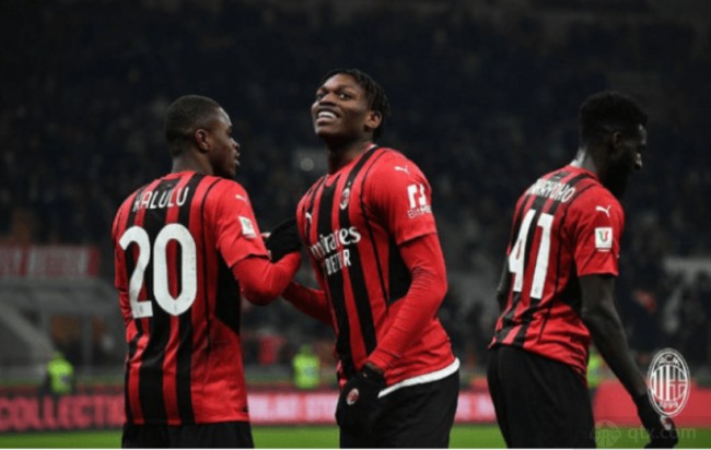 一人成军，姆巴佩本赛季西甲已攻入13球，比赫罗纳全队多一个（姆巴佩火力全开：本季西甲已入13球，力压赫罗纳全队一球）