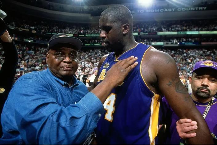 记者：穆西亚拉将于1月2日提前训练，3日拜仁全队体能测试（记者曝：穆西亚拉将于1月2日提前投入训练，拜仁全队3日进行体能测试）