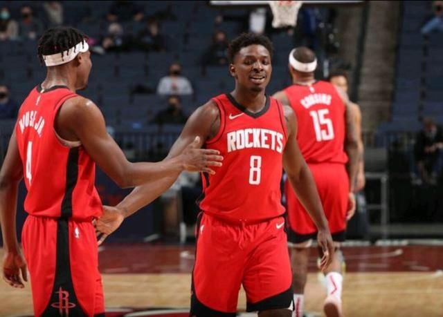 U22国足木塔力甫：命运的洪流不可阻挡，我的答案是“向前”（U22国足木塔力甫：在命运洪流中，我唯有向前）