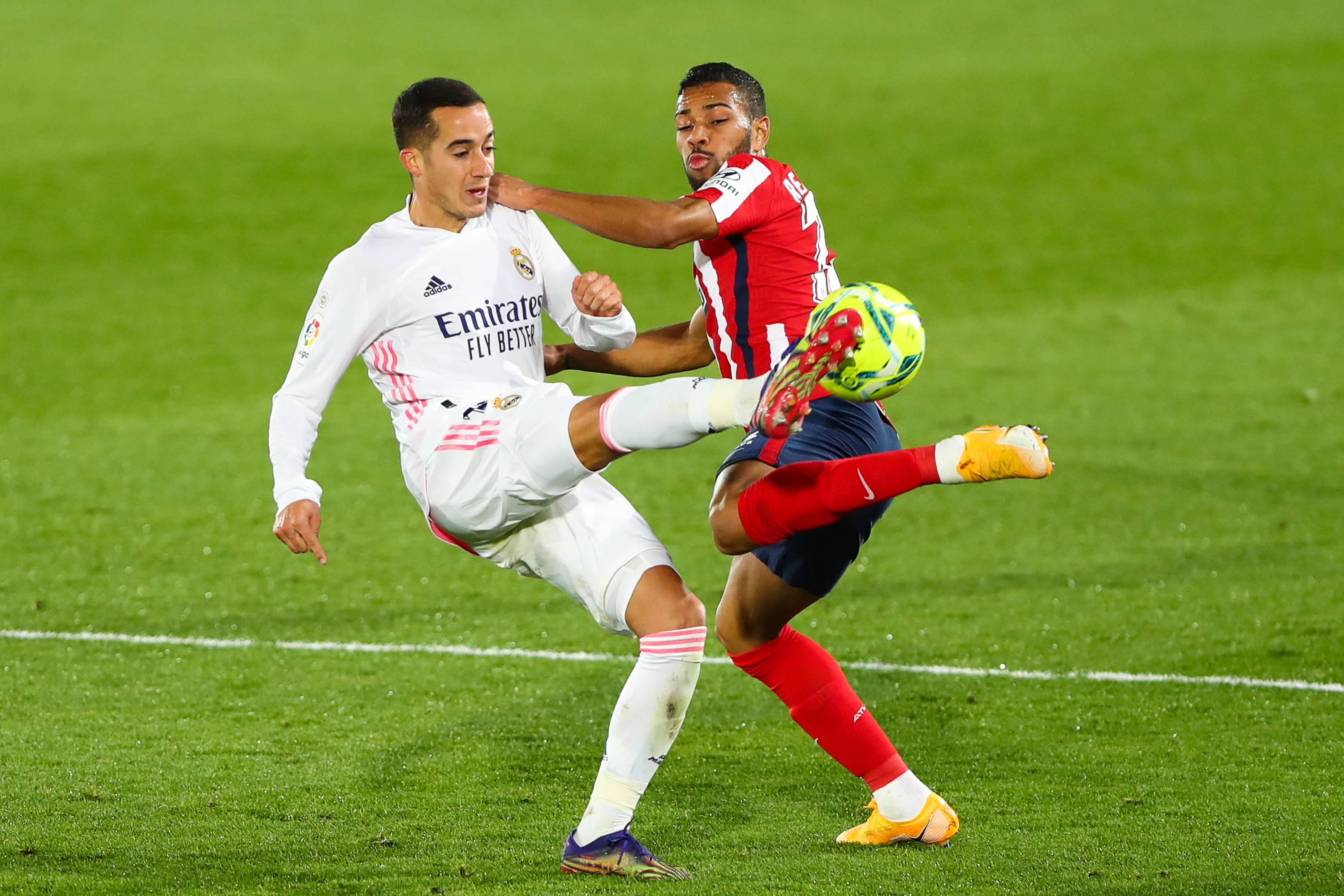 投篮还得练！谢德15中6&三分11中4拿到18分3板8助（投射仍需提升！谢德15投6中、三分11投4中，贡献18分3篮板8助攻）