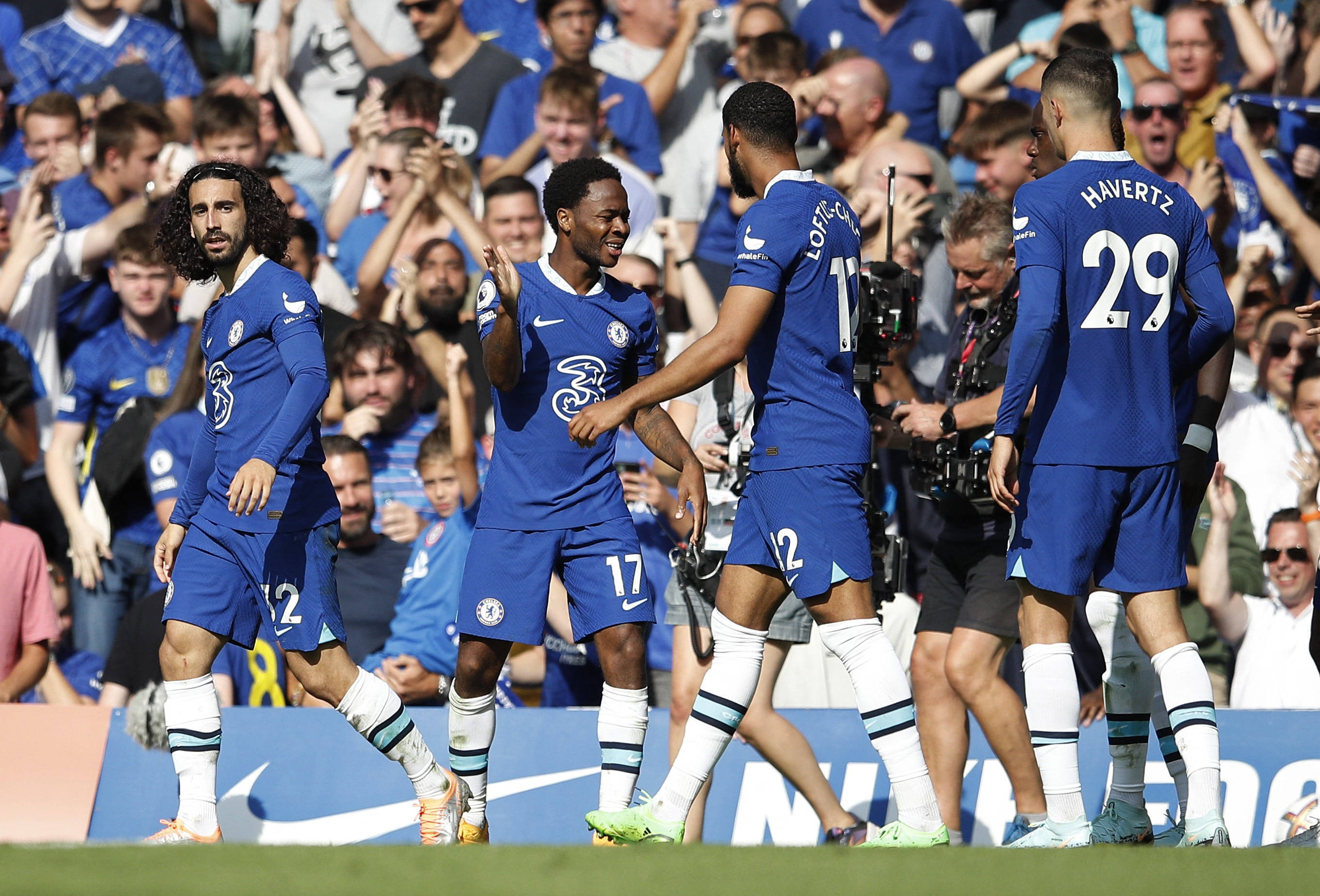 英超-特罗萨德替补破门 阿森纳1-2遭维拉读秒绝杀（英超：特罗萨德替补建功 阿森纳1-2被维拉补时绝杀）