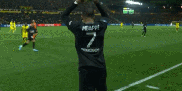 赫拉克勒斯前锋：希望俱乐部把我卖了，这样他们能赚很多钱（赫拉克勒斯前锋表态：愿被出售，助俱乐部大赚一笔）